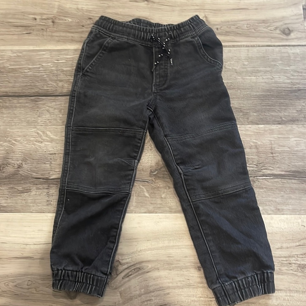 Gap Toddler Boy Black Jean Joggers size 4 excellent condition